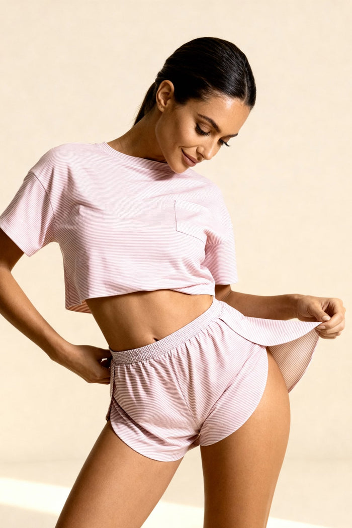Conjunto de short con aberturas y crop top Carmen Rosa