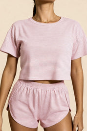 Conjunto de short con aberturas y crop top Carmen Rosa