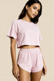 Conjunto de short con aberturas y crop top Carmen Rosa