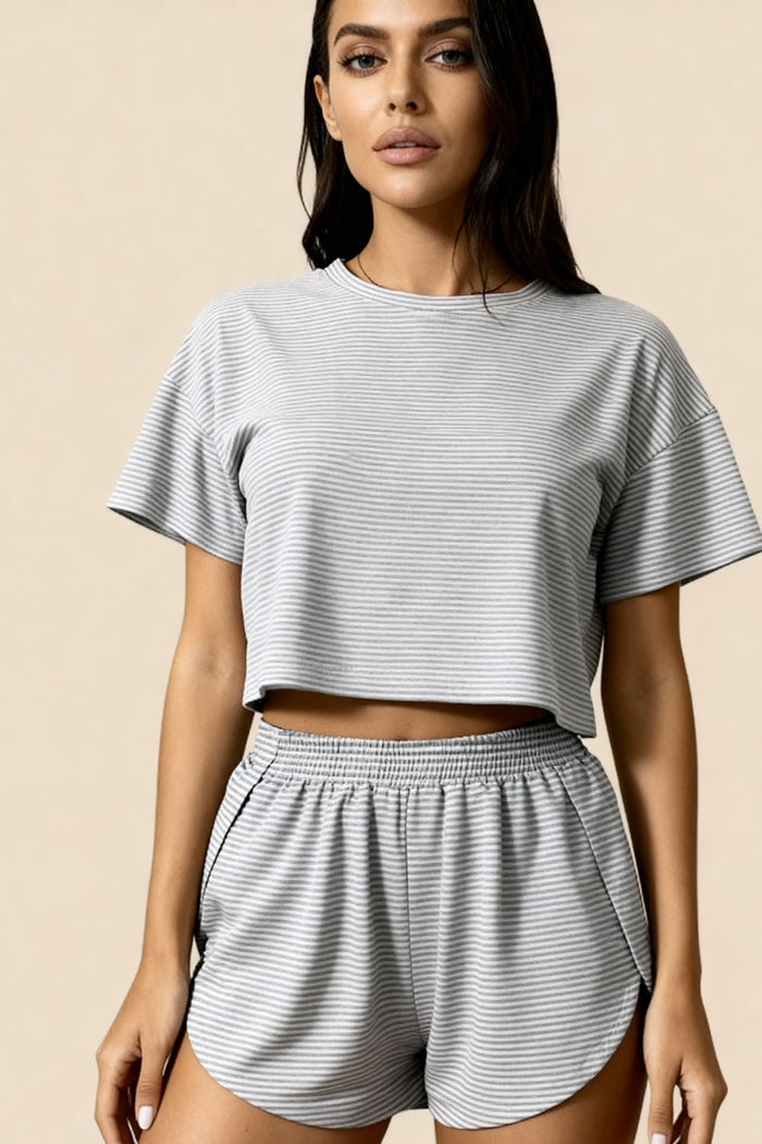 Conjunto de short con aberturas y crop top Carmen Gris