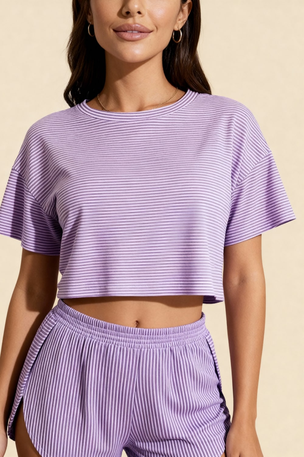 Conjunto de short con aberturas y crop top Carmen Morado